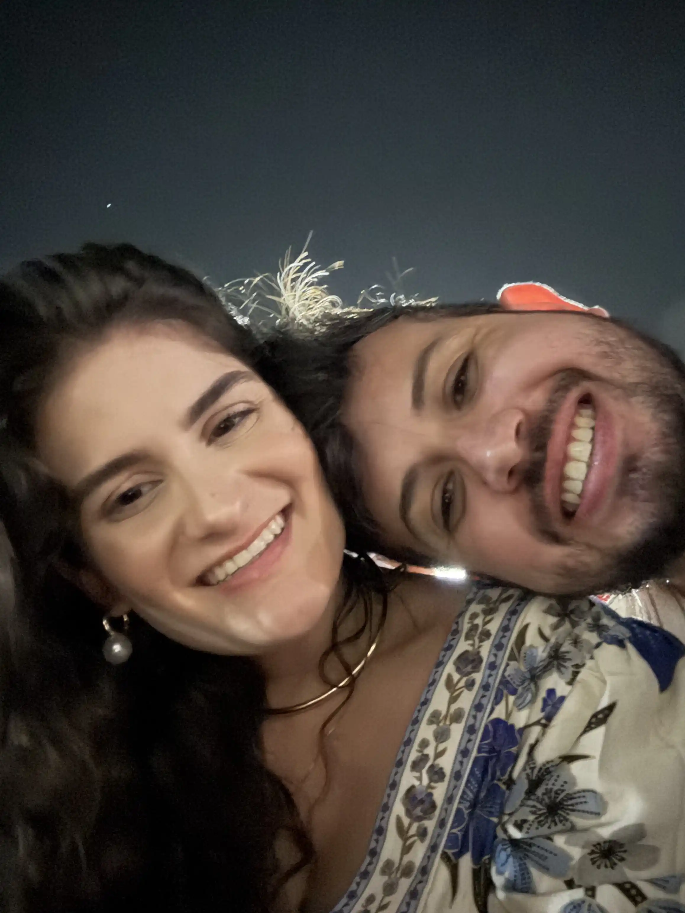 Letícia e Tsunoda selfie na montanha