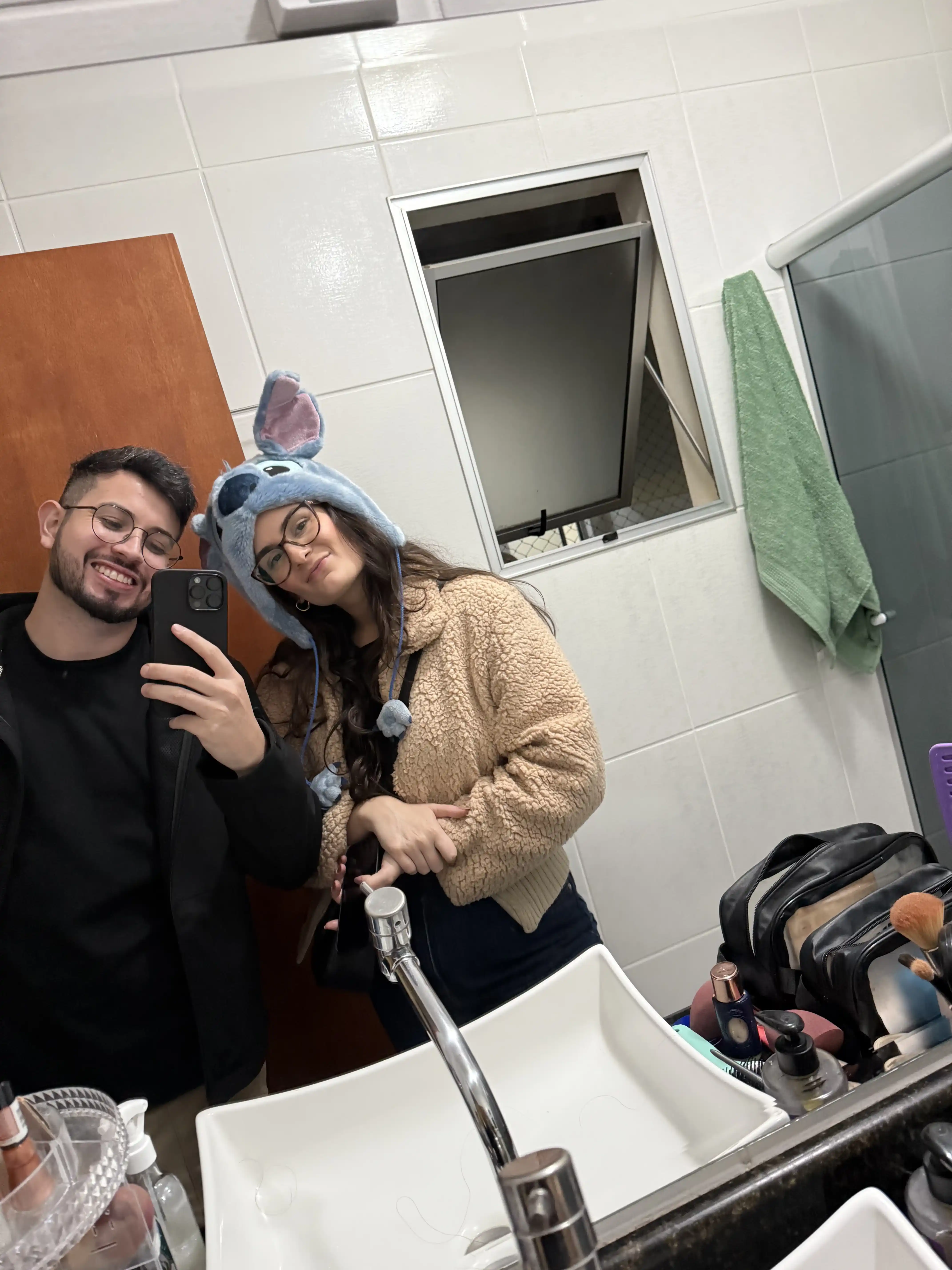 Letícia e Tsunoda selfie na montanha