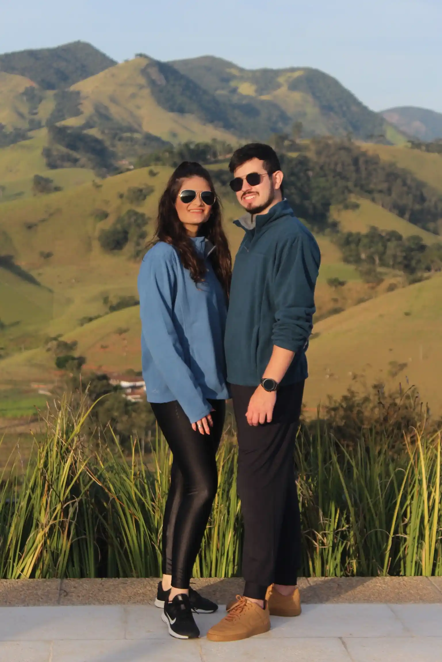 Letícia e Tsunoda selfie na montanha